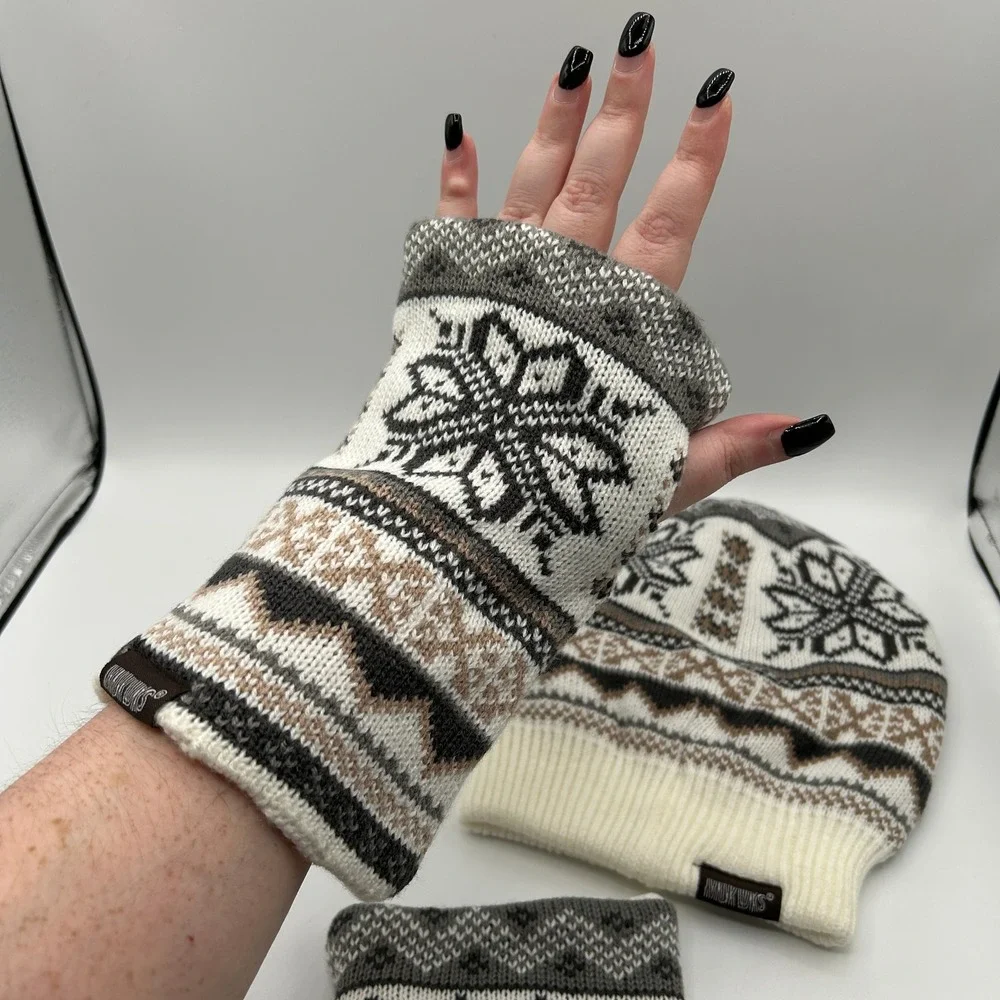 Muk Luks style include